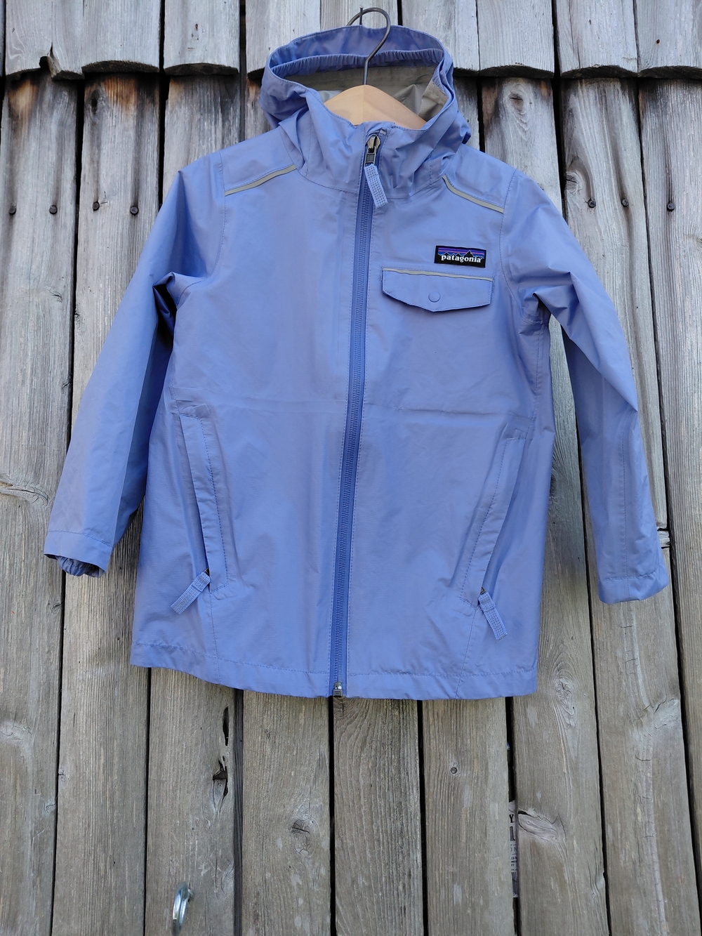 Patagonia blue purple waterproof & wind breaker nylon hooded jacket Childrens 4T
